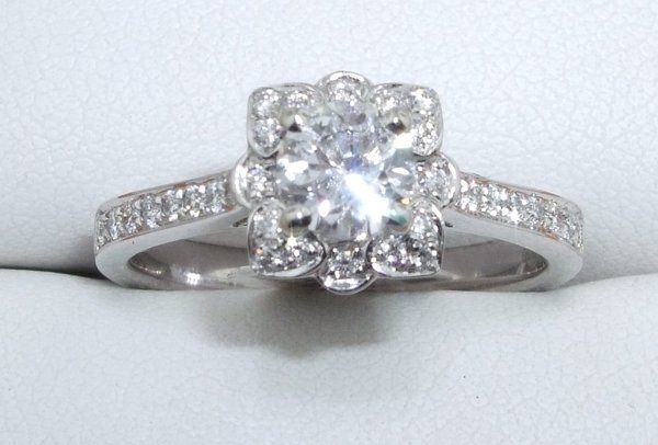 Vintage Style Diamond Ring DSC67